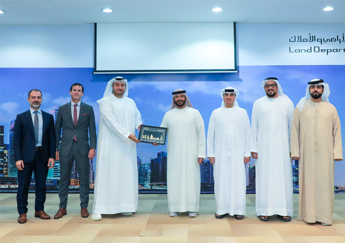 المجلس الأعلى للطاقة ودائرة الأراضي والأملاك في دبي يُعزّزان الاستدامة في القطاع العقاري بالإمارة 