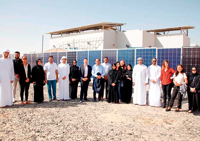 هيئة كهرباء ومياه دبي تستقبل 26 طالب وطالبة من جامعة نيويورك أبوظبي في مجمع محمد بن راشد آل مكتوم للطاقة الشمسية 