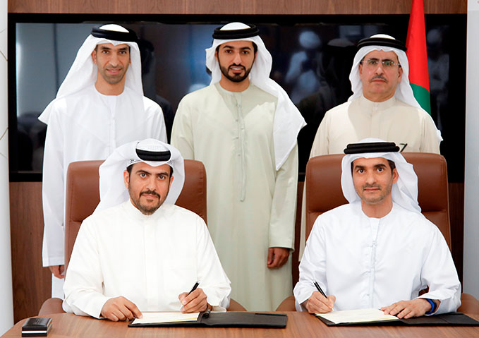 راشد بن حميد النعيمي يزور مجمع محمد بن راشد آل مكتوم للطاقة الشمسية 