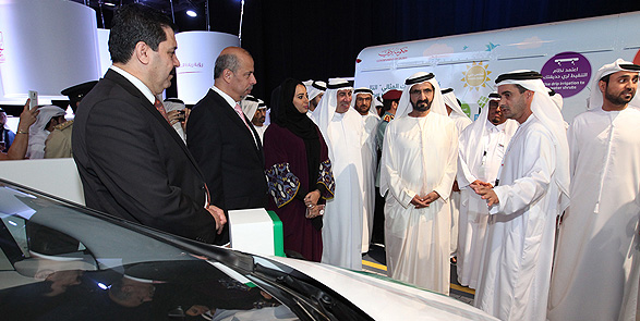 صاحب السمو الشيخ محمد بن راشد آل مكتوم يطلّع على خدمات هيئة كهرباء ومياه دبي الذكية ومبادراتها في الحفاظ على البيئة خلال منتدى دبي لأفضل الممارسات الحكومية