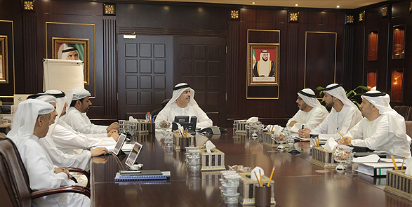 مجلس أمناء مؤسسة سقيا الإمارات يعين عدداً من الاستشاريين ويبحث مشاريع عامي 2015 و2016