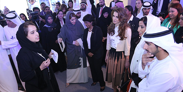 خلال فعاليات "منتدى المرأة العالمي" في دبي هيئة كهرباء ومياه دبي تستعرض إنجازاتها ومشاريعها الإبداعية والمبتكرة في مجال الطاقة المستدامة 