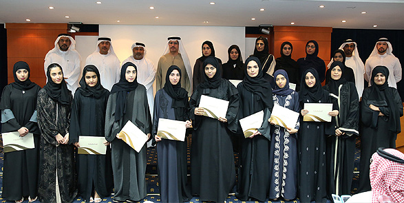 هيئة كهرباء ومياه دبي تكرم 39 من الطلاب المتفوقين ضمن برنامج المنح الدراسية