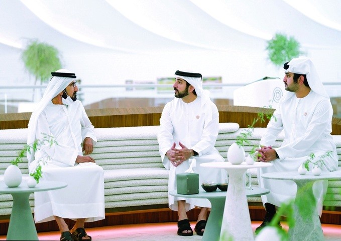 مكتوم بن محمد يعلن إدراج هيئة كهرباء ومياه دبي في سوق دبي المالي خلال الفترة القادمة