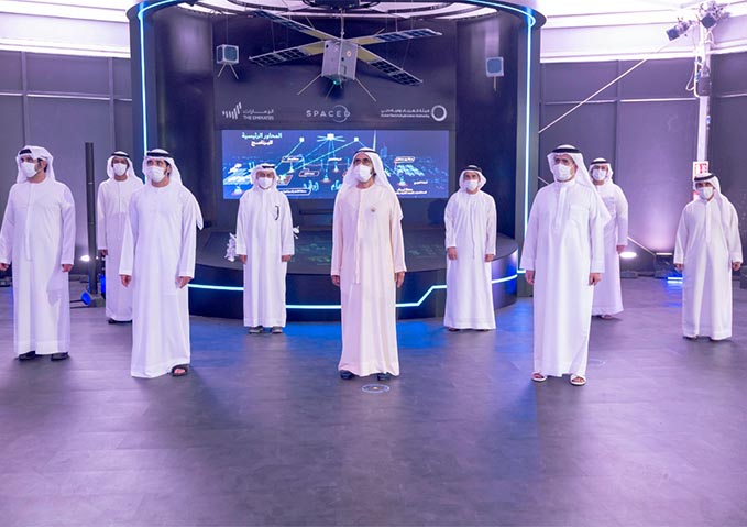 محمد بن راشد يطلق برنامج هيئة كهرباء ومياه دبي للفضاء "سبيس دي" ومشاريع "قمة دبي" و"شلالات حتا المستدامة"