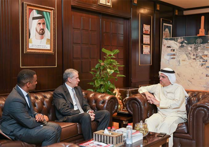 القنصل الأمريكي العام في دبي يشيد بجهود الإمارة في تنظيم  مسابقة ديكاثلون الطاقة الشمسية - الشرق الأوسط 2018