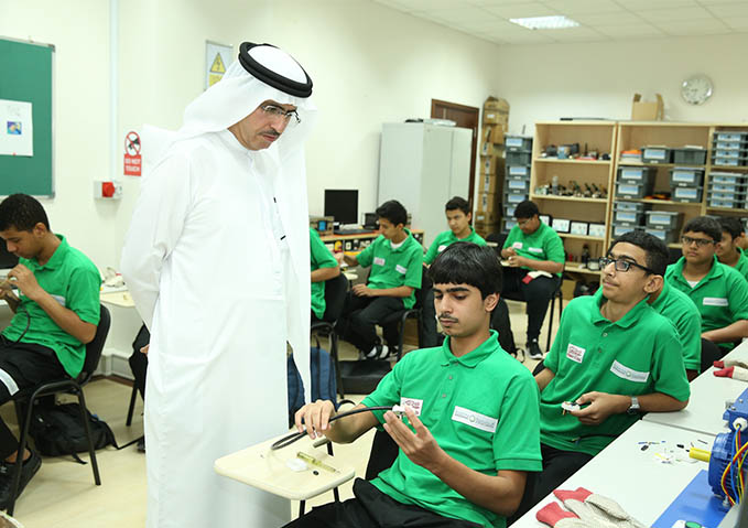 مشروعات طلاب أكاديمية هيئة كهرباء ومياه دبي المبتكرة تحصد المركزين الأول والثاني في الدورة الثامنة لمبادرة تنمية مهارات التعلم