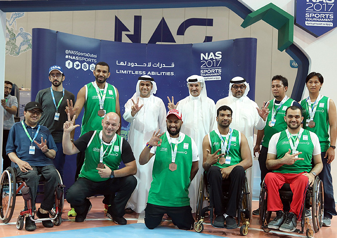 فريق هيئة كهرباء ومياه دبي يفوز بالمركز الثالث في بطولة السلة على الكراسي المتحركة 