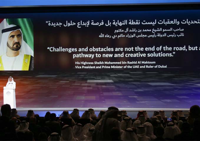 العضو المنتدب الرئيس التنفيذي لهيئة كهرباء ومياه دبي يناقش مستقبل أمن واستدامة المياه