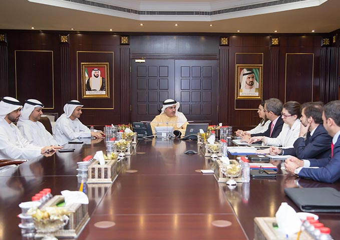 هيئة كهرباء ومياه دبي تعزز التعاون مع مكتب التجارة الدولية والاستثمار الاسباني 