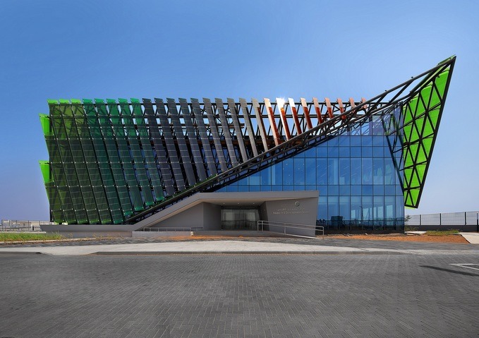 مركز البحوث والتطوير التابع لهيئة كهرباء ومياه دبي يعرّف بأبرز مشاريعه البحثية والتطويرية