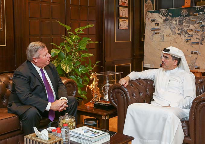 MD & CEO presents DEWA's global experiences and practices to President of IDEA