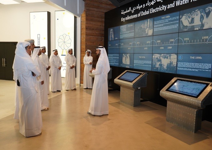 وفد رفيع المستوى من هيئة الربط الكهربائي لدول مجلس التعاون لدول الخليج العربية يطّلع على جهود هيئة كهرباء ومياه دبي في مجال الطاقة المتجددة