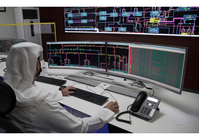 هيئة كهرباء ومياه دبي تطور من قدراتها التقنية لتعزيز مرونة الطاقة 