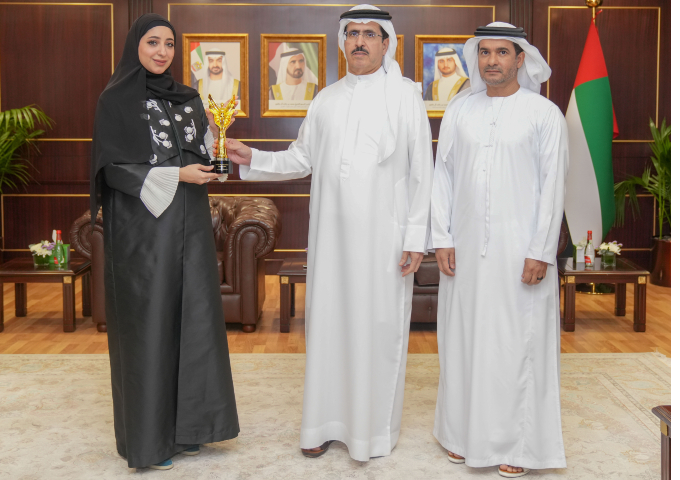 HE Saeed Mohammed Al Tayer congratulates DEWA’s Youth Council President Aysha Alremeithi
