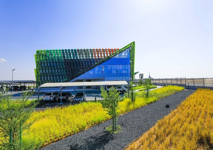 مركز البحوث والتطوير التابع لهيئة كهرباء ومياه دبي يعزز دور الهيئة لاستشراف المستقبل