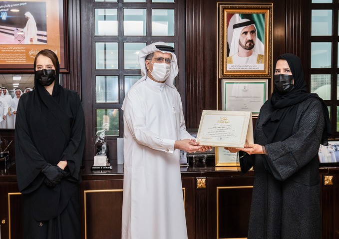 معالي سعيد محمد الطاير يثني على جهود جمعية النهضة النسائية بدبي