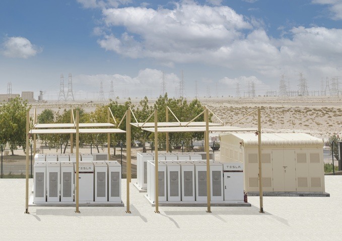 هيئة كهرباء ومياه دبي تدشن مشروعاً تجريبياً في مجمع محمد بن راشد آل مكتوم للطاقة الشمسية لتخزين الطاقة باستخدام بطاريات الليثيوم-أيون من "تسلا"