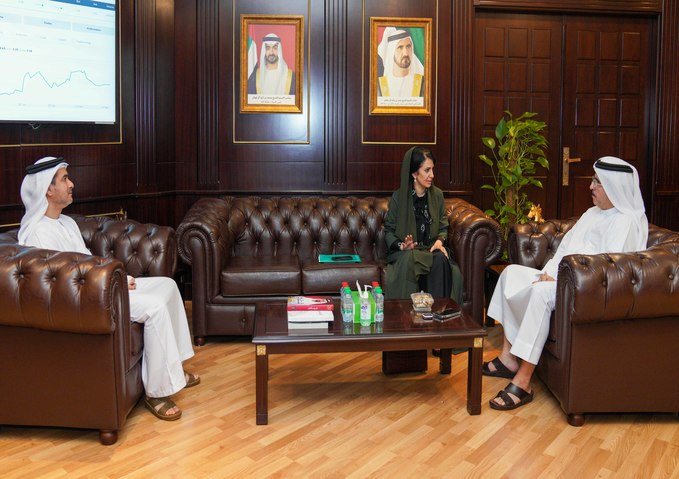 DEWA discusses enhancing cooperation with General Electric