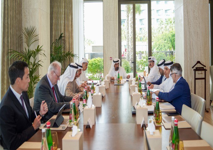 المجلس الأعلى للطاقة في دبي يستعرض خطة هيئة كهرباء ومياه دبي لتوسيع شبكة شحن السيارات الكهربائية في إمارة دبي