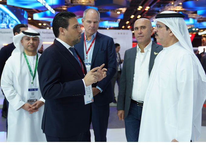 هيئة كهرباء ومياه دبي و"أﭬايا" يناقشان سبل تعزيز الشراكة