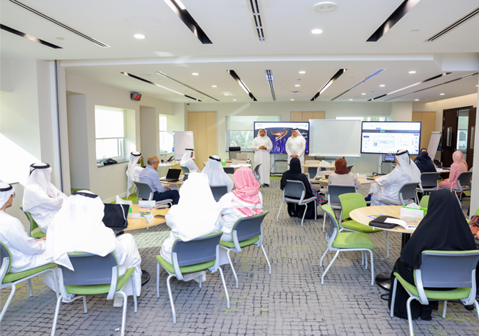 هيئة كهرباء ومياه دبي تصقل مهارات 20 من قياداتها ضمن برنامجها "خبراء التميز والتقييم المؤسسي"