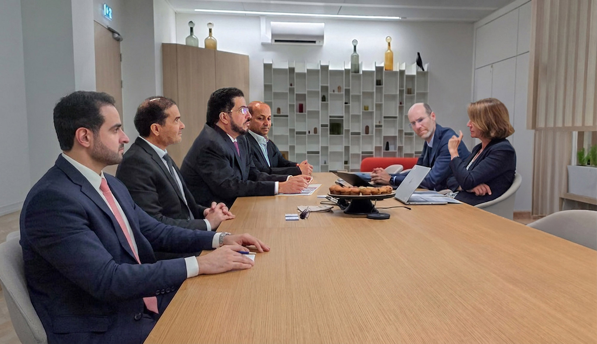 "ديوا العالمية" تعزز المكانة العالمية لدبي وتبحث التعاون المشترك مع كبرى شركات الطاقة الفرنسية في مجال تطوير المشاريع العالمية