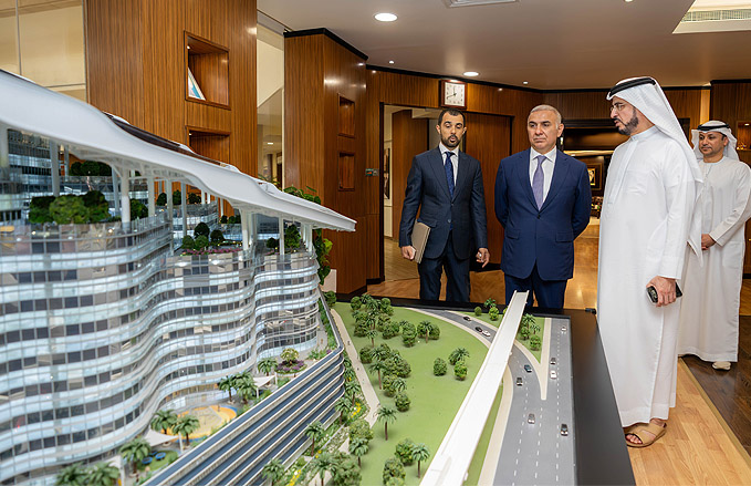 DEWA and Azerishiq explore strategic partnership to advance sustainable energy goals