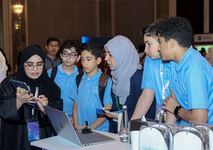 DEWA shows its pioneering experience in investing Generative Artificial Intelligence at Sandooq Al Watan’s Open Day