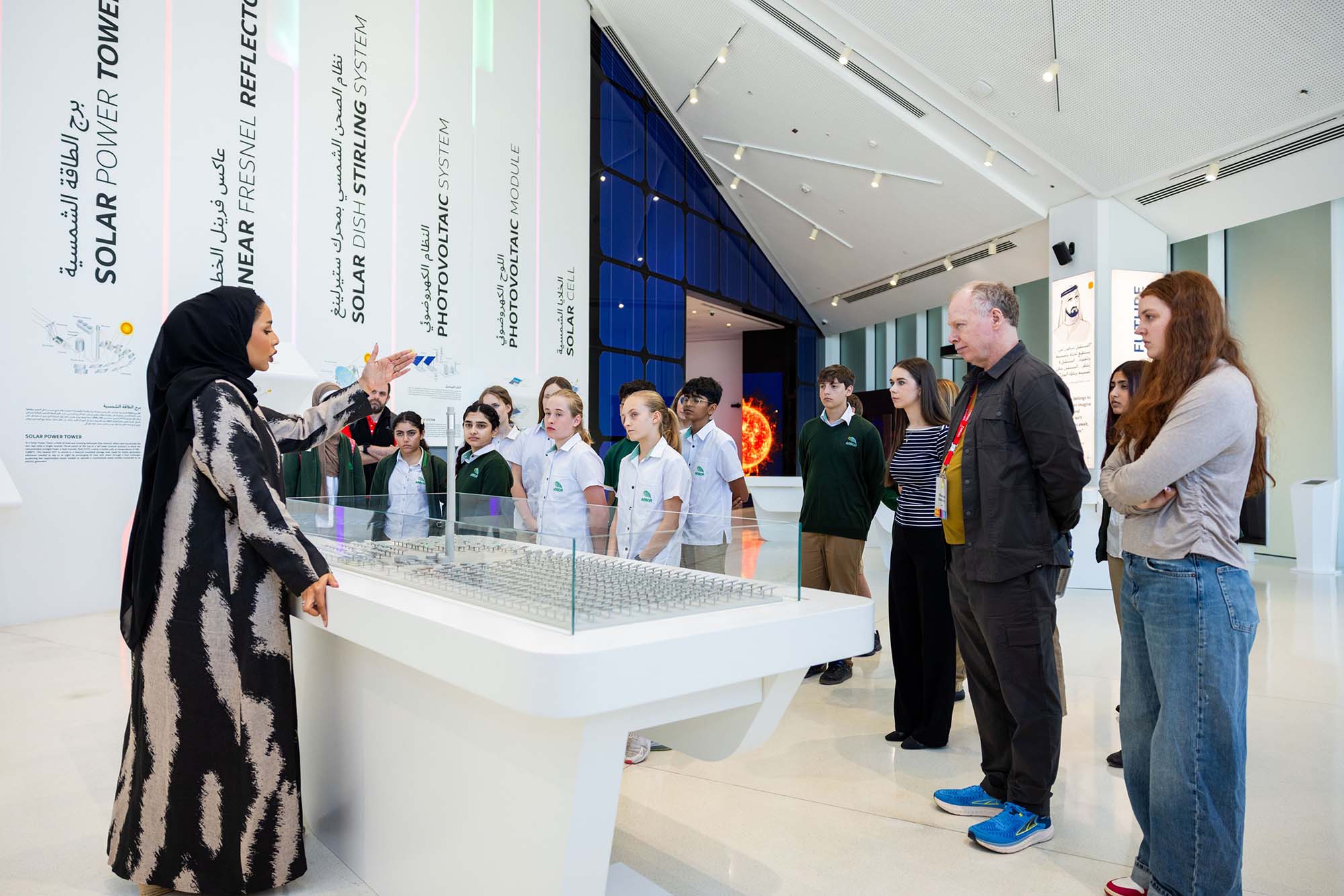 مركز الاستدامة والابتكار التابع لهيئة كهرباء ومياه دبي يستضيف جلسة حوارية ضمن مهرجان طيران الإمارات للآداب